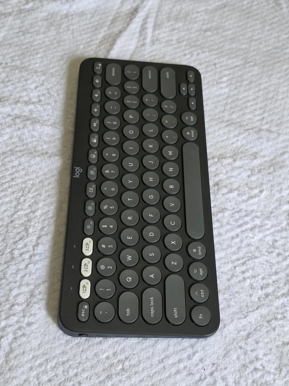 Logitech Wireless Compact Round-Key Keyboard — Dark Gray